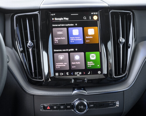 Volvo XC60, Touchscreen mit Google-Infotainment.