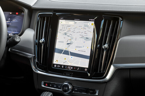 Volvo XC60, Touchscreen mit Google-Infotainment.