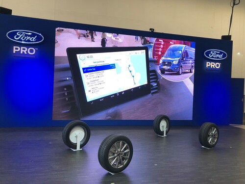 Ford stellt auf der Messe „polisMobility“ seinen Service Pro für Flottenkunden vor.