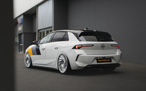 Opel Astra Sports Tourer GSe im XS Carnight-Design.