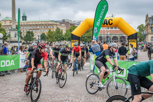 Skoda ist auch 2023 offizieller Partner der Deutschland Tour und stellt 45 Begleit- und Organisationsfahrzeuge für die Profi-Radrundfahrt durch fünf Bundesländer bereit. 