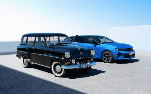 Opel Olympia Rekord Caravan (ab 1953) und Astra Sports Tourer Electric.