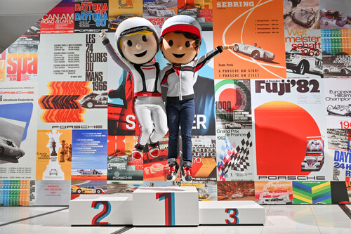 Porsche Museum: Noch bis zum Ende des Jahres dürfen Mädchen und Jungen bei der Porsche 4Kids Foto-Challenge teilnehmen.