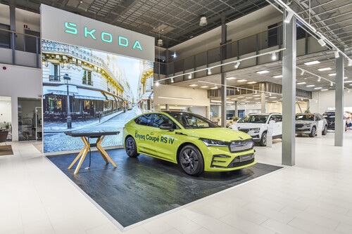 Erste Skoda-Autohäuser setzen die neue Markenidentität um. In Europa beginnt die Umgestaltung in Tallinn, der Hauptstadt von Estland.
