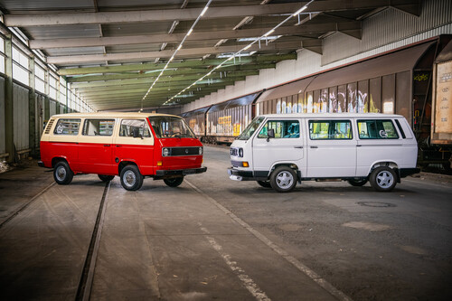 VW T3 von 1979 und T3 Microbus von 1994 aus afrikanischer Produktion mit 2,5-Liter-Fünfzylinder.