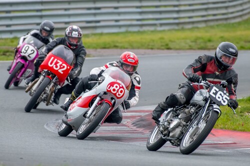 Klassische Rennmotorräder beim „VFV Klassik GP Oschersleben“.