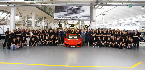 Lamborghini hat heute den 1000sten Aventador LP 700-4 fertiggestellt.
