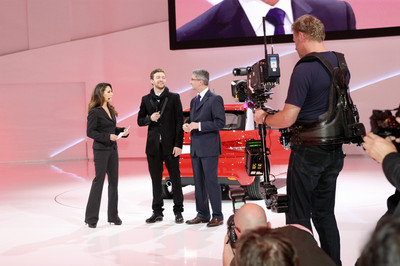 Moderatorin Nazan Eckes, Justin Timberlake und Audi-Chef Rupert Stadler (v.l.n.r) präsentieren auf dem Genfer Autosalon den A 1.