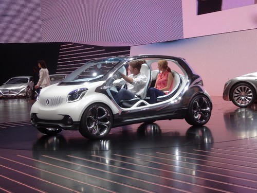 Mercedes-Benz am Vorabend: Smart Forjoy - Vorbote des großen Smart.