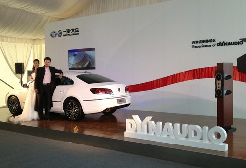 Dynaudio  beim Presstag zur Präsentation des Volkswagen CC in China..