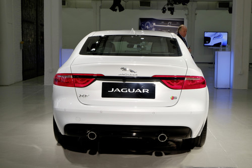 Jaguar XF.