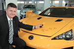 Erich Weinberger übernimmt seinen persönlichen Lexus LFA.
