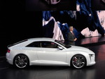 Rupert Stadler präsentiert den Audi Quattro Concept.
