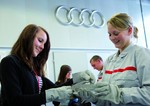 Wer im Jahr 2013 eine Ausbildung bei Audi beginnen möchte, kann sich jetzt bereits über die 23 angebotenen Ausbildungsberufe informieren.