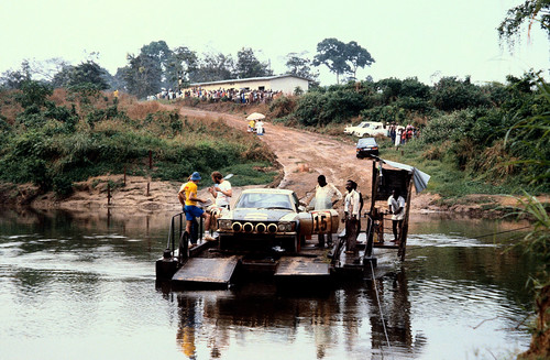 12. Bandama Rallye, Côte d’Ivoire, (Elfenbeinküste), 9. - 14. Dezember 1980. Das Team Jorge Recalde / Nestor Straimel erringt mit einem Mercedes-Benz Typ 500 SLC Rallyefahrzeug den 2. Platz.