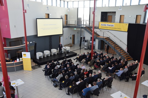 2. ADAC-Forum „Automatisiertes und vernetztes Fahren“ in Laatzen bei Hannover.
