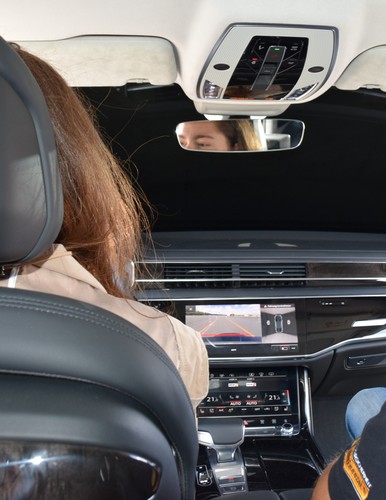 2. ADAC-Forum „Automatisiertes und vernetztes Fahren“ in Laatzen bei Hannover: „Blind Date“ in einem Auto mit abgeklebten Scheiben.