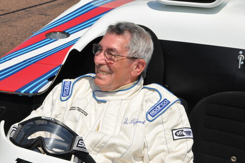 2010 fuhr Vic Elford („Quick Vic“) bei der Parade der Le Mans Classics mit.