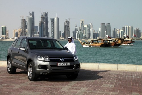 30 Prozent der Autos in Katar sind SUVs. Volkswagen ist mit dem Touareg dabei.
