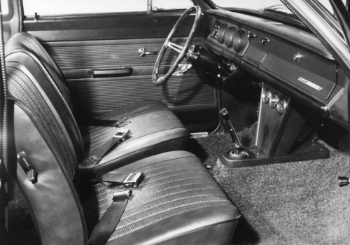 40 Jahre Gurtpflicht: Serienmäßige Sitzgurte gab es bei Opel schon deutlich vor der Anschnallpflicht – etwa im Kadett B Rallye ab Februar 1967.