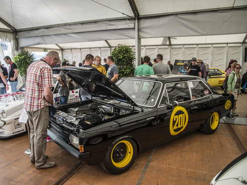 44. AvD Oldtimer Grand Prix: Renn- und Rallyehelden im Opel-Zelt.