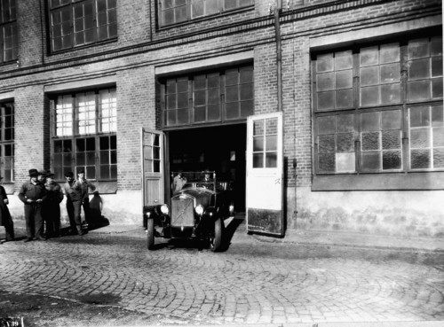 85 Jahre Serienproduktion bei Volvo: Am 14. April 1927 rollt der ÖV4 aus der Werkshalle.