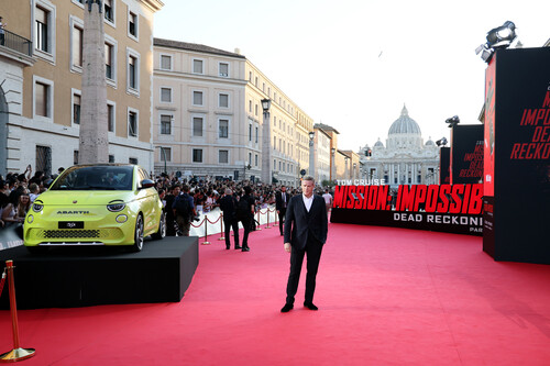 Abarth begleitete in Rom die Weltpremiere des Films „Mission: Impossible – Dead Reckoning Teil Eins“ am roten Teppich.