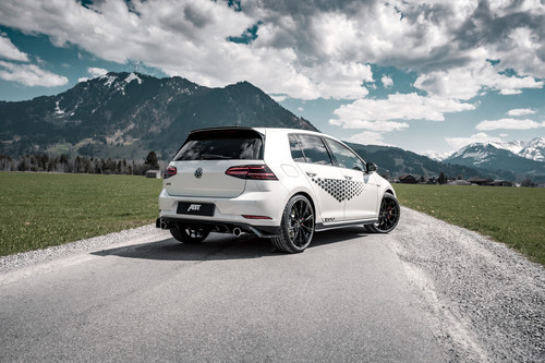 Abt bietet für den VW Golf GTI TCR eine Leistungssteiegrung auf 340 PS sowie diverse Fahrwerkskomponenten an.