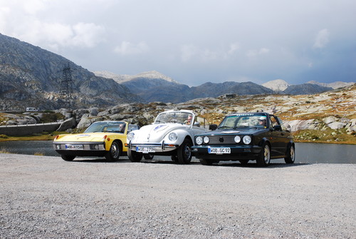 ADAC Europa Classic 2018 (v.l.): Porsche 914/6 (1970), VW Käfer 1303 LS Cabriolet (1979) und VW Golf I Cabriolet (1992) aus der Autostadt.