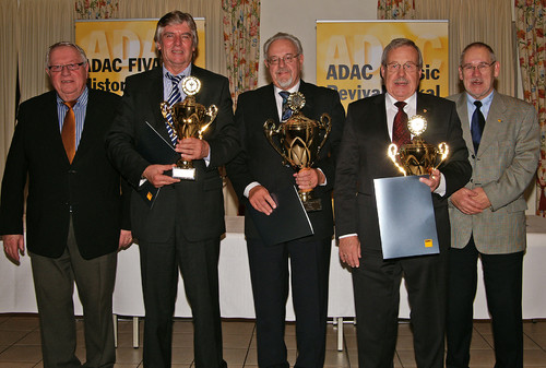 ADAC-FIVA-Historic-Cup 2010 (v.l.n.r.): Ibbenbürnes Bürgermeister Heinrich Steingröver, Hans-Joachim Helms (3. Platz, Beifahrer von Karl-Gustav Sander), Hans Lehr (1. Platz), Karl-Gustav Sander (3. Platz) und Hans Schmidt (stellv. Vorsitzender AMC Ibbenbüren).