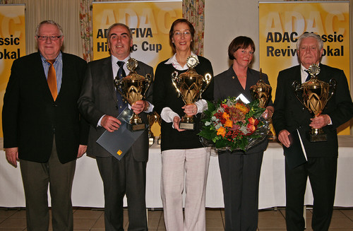 ADAC-FIVA-Historic-Trophy 2010 (v.l.n.r.): Heinrich Steingröver (Bürgermeister der Stadt Ibbenbüren), Gerhard und Kerstin Hempelmann (2. Platz), Christel Steineke (3. Platz) und Franz Ickler (1. Platz).