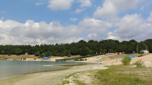 ADAC testet Badegewässer: Testsieger - Die Messstelle im nördlichen Bereich des Strandbads am Langener Waldsee bei Frankfurt am Main ist eine der fünf Testsieger mit der Note „sehr gut“.