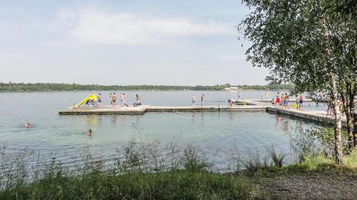 ADAC testet Badegewässer: Testsieger - Die Messstelle im Strandbad Markranstädt am Kulkwitzer See bei Leipzig ist eine der fünf Testsieger mit der Note „sehr gut“.