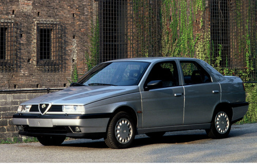 Alfa Romeo 155 (1992–1995).