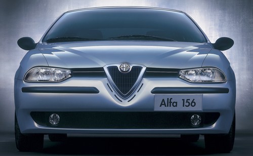 Alfa Romeo 156 (1997).