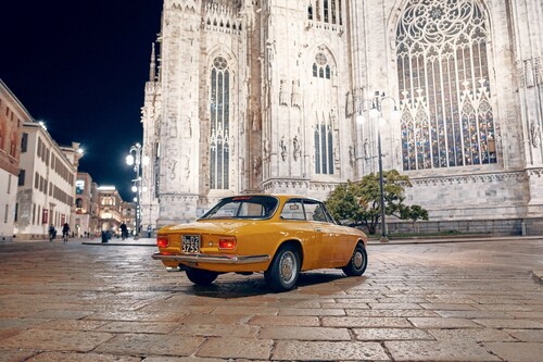 Alfa Romeo GT 1300 Junior (1966–1969).