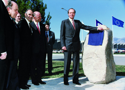 Am 22. Februar 1993 weihten Spaniens König Juan Carlos und der neue Chef der Volkswagen-Gruppe, Dr. Ferdinand Piëch, heute Vorsitzender des Aufsichtsrates, Martorell ein.