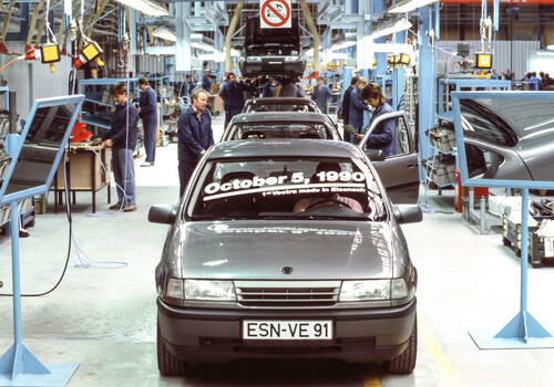 Am 5. Oktober 1990 lief im AWE-Werk Eisenach der erste Opel Vectra vom Band.