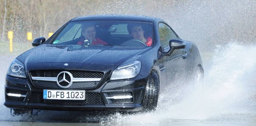 Andre Schürrle und Mats Hummels testen Mercedes-Benz SLK.