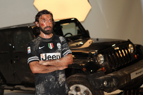 Andrea Pirlo bei Werbekampagne Jeep Wrangler.