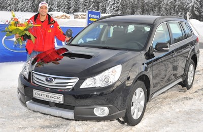 Andreas Kofler mit seinem neuen Subaru Outback 2.0 D. 