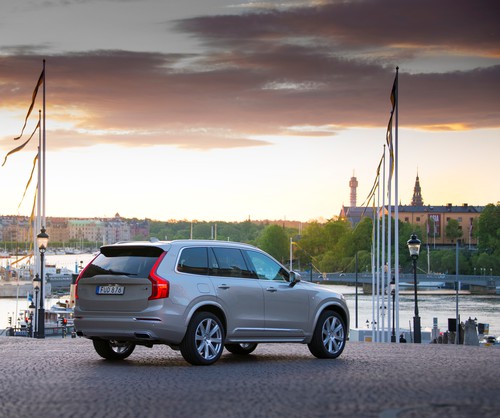Anlässlich der königlichen Hochzeit von Carl Philipp und Sofia Hellqvist am 13. Juni 2015 in Stockholm werden die internationalen Gäste der Trauung in exklusiven Volvo XC90 D5 chauffiert.