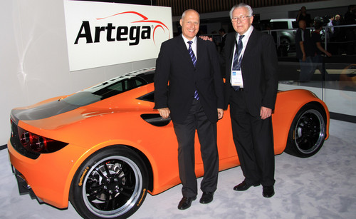 Artega-Chef Peter Müller (links) und Repräsentant Hubert Hahne.