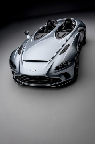 Aston Martin V12 Speedster.