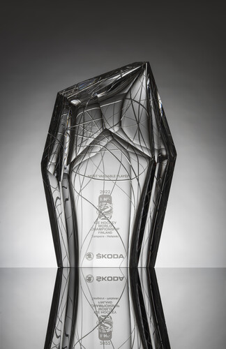 Auch für die Eishockey-WM 2022 entwarf die Designabteilung von Skoda den Pokal für den besten Spieler des Turniers.