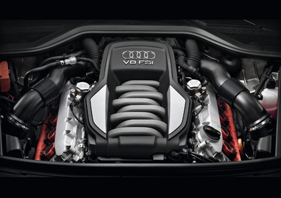 Audi A8: 4.2 FSI-Motor.