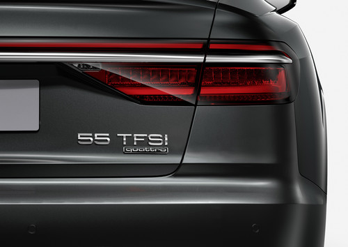 Audi A8 mit neuer Nomenklatur am Heck.