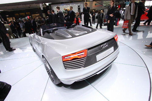 Audi E-tron.