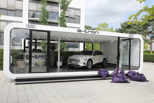 Audi e-Tron für Probefahrten in der Autostadt.