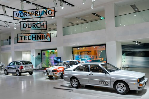 Audi in der Ausstellung „Ahead – Stories of Transformation“ der Berliner Konzernrepräsentanz  von Volkswagen.